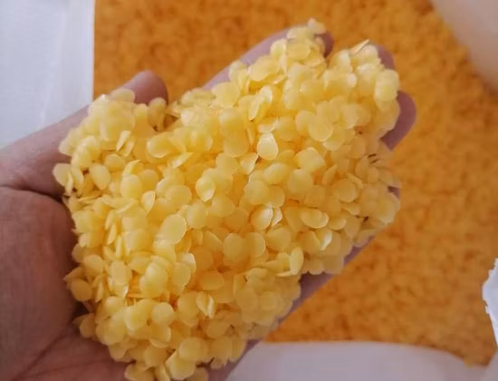 Food Grade Additives Honey Beeswax CAS 8006-40-4 Cosmetic Yellow Beeswax Granular